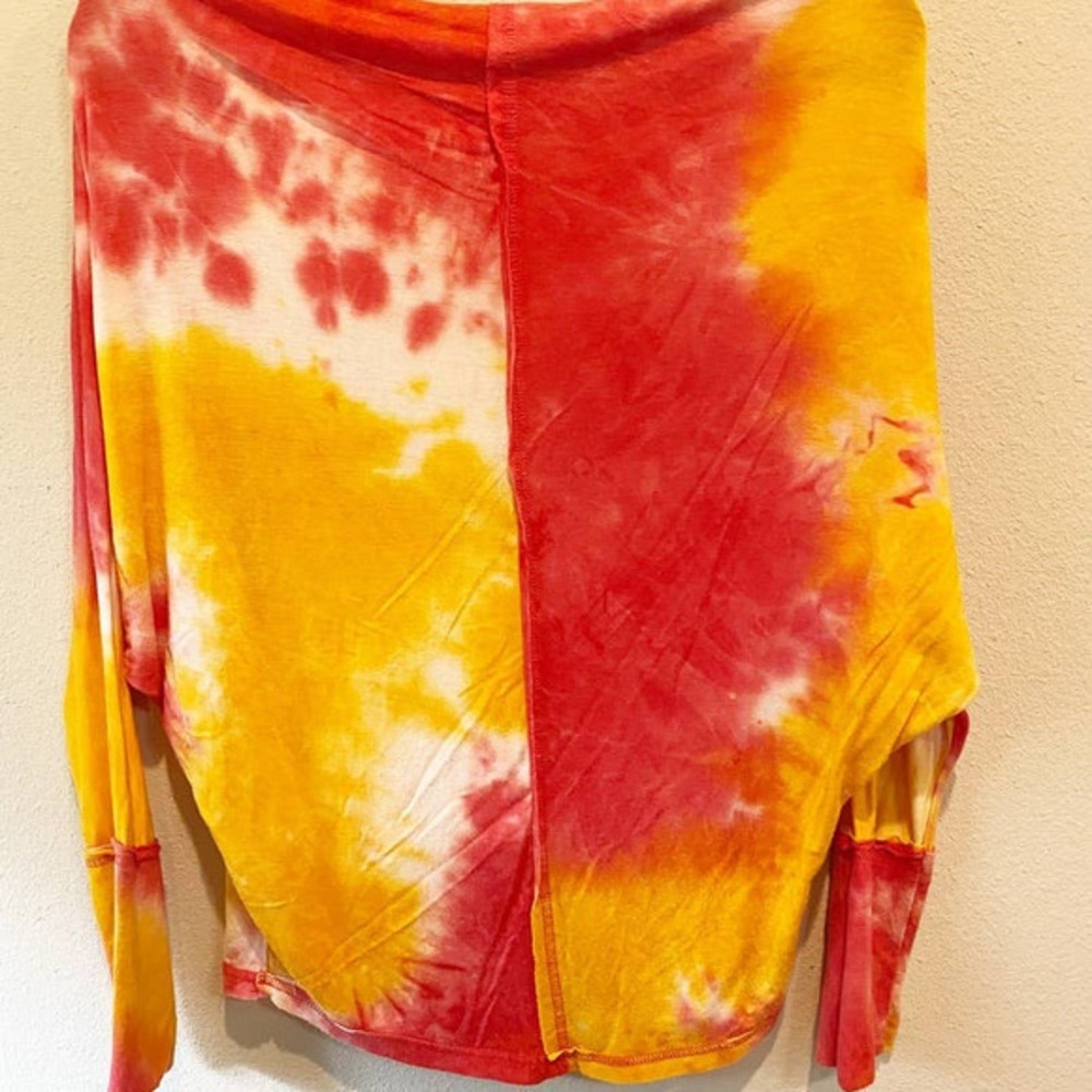 Tie Dye Dolman Womens Small Top Long Sleeve Red and Yellow Trendy Comfy - Picture 8 of 9